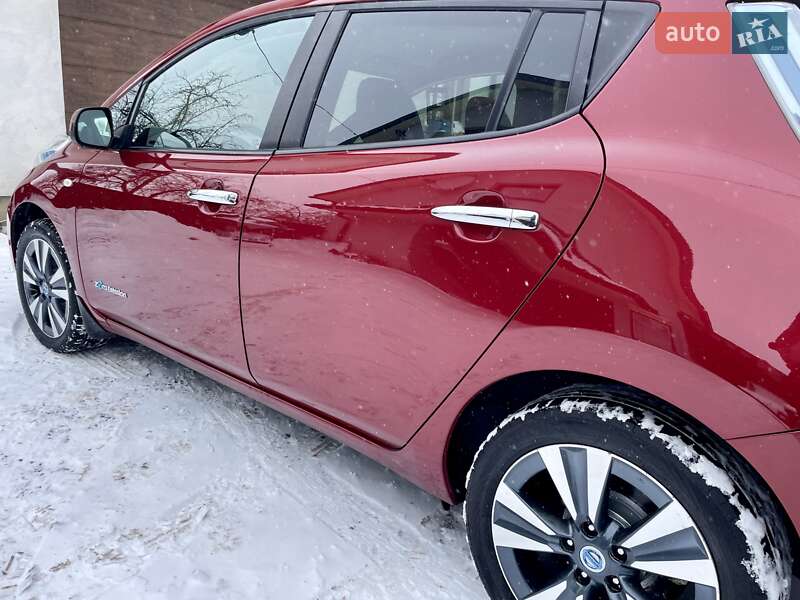 Хэтчбек Nissan Leaf 2014 в Виннице