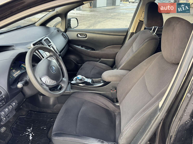 Хэтчбек Nissan Leaf 2016 в Владимире