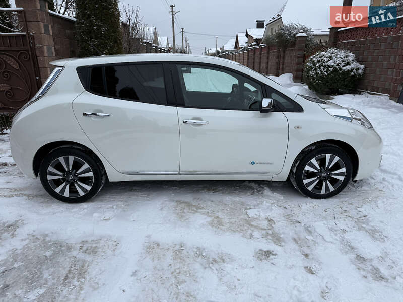Хэтчбек Nissan Leaf 2014 в Ровно