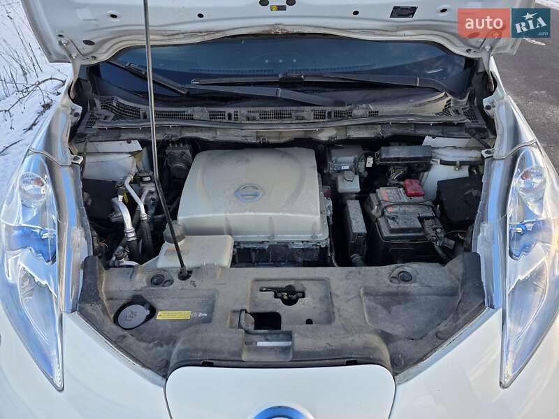 Хэтчбек Nissan Leaf 2016 в Ахтырке фото 17 Хэтчбек Nissan Leaf 2016 в Ахтырке