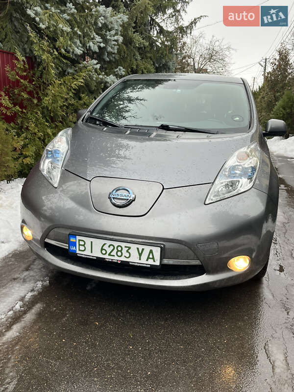 Хэтчбек Nissan Leaf 2014 в Полтаве
