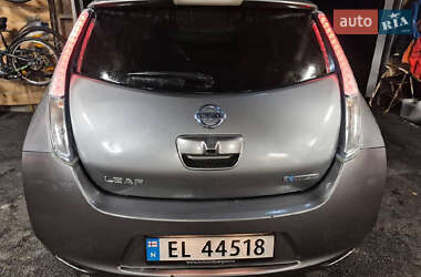 Хетчбек Nissan Leaf 2014 в Умані