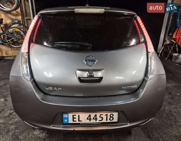 Хэтчбек Nissan Leaf 2014 в Умани