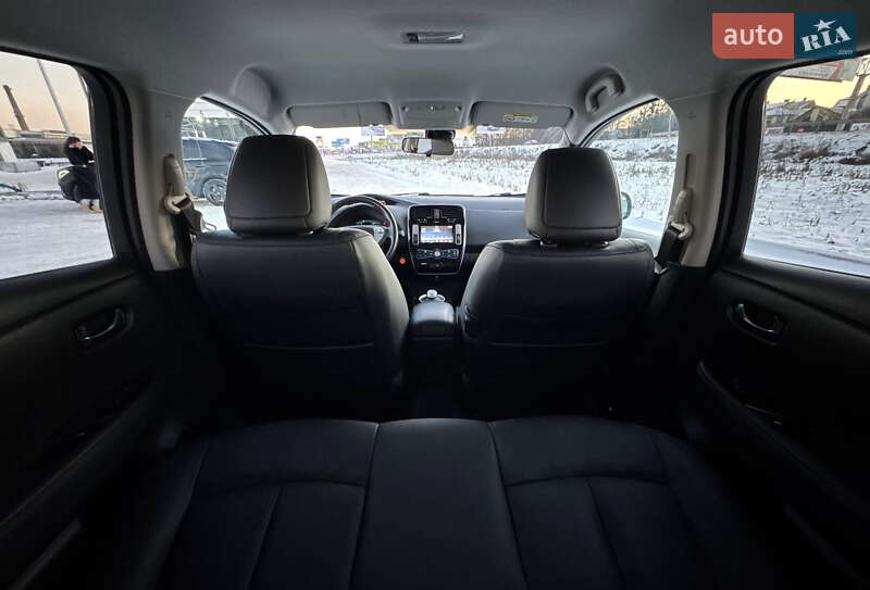 Хэтчбек Nissan Leaf 2017 в Львове