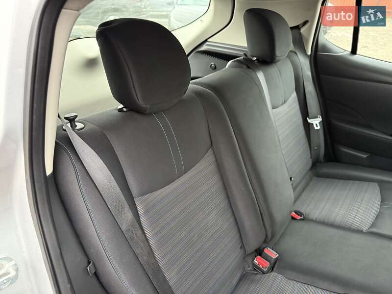 Хэтчбек Nissan Leaf 2018 в Кропивницком