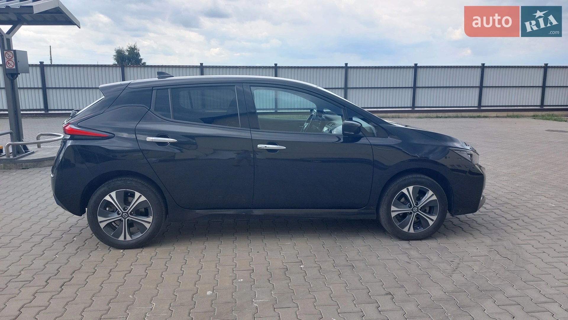 2021 Nissan Leaf - мініатюра 11