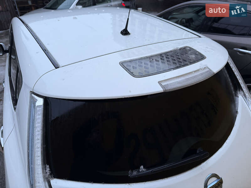 Хэтчбек Nissan Leaf 2017 в Умани