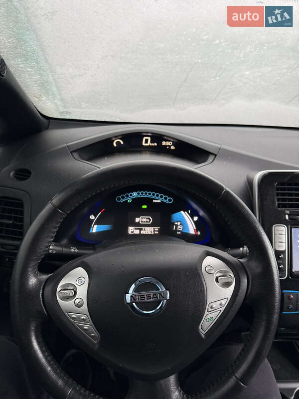 Хэтчбек Nissan Leaf 2014 в Умани