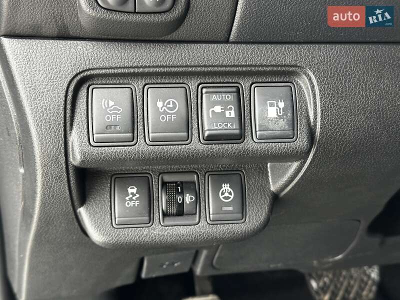 Хэтчбек Nissan Leaf 2016 в Львове