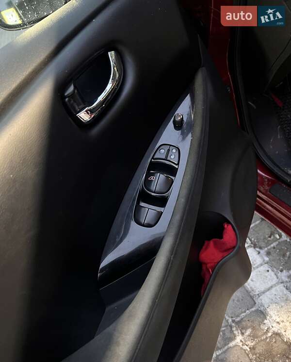 Хэтчбек Nissan Leaf 2015 в Харькове