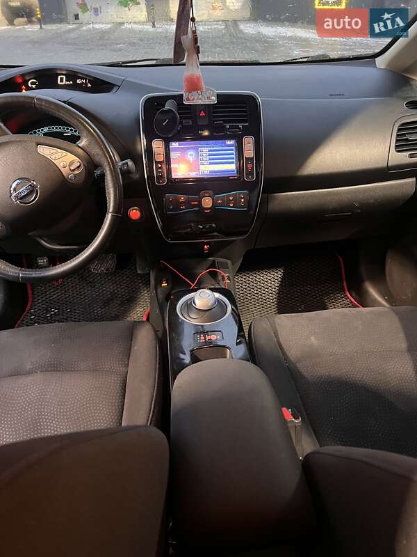 Хэтчбек Nissan Leaf 2015 в Харькове