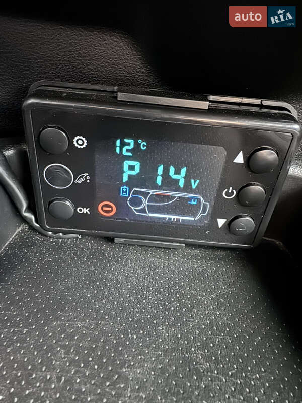 Хэтчбек Nissan Leaf 2014 в Николаеве