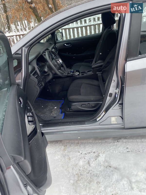 Хэтчбек Nissan Leaf 2021 в Немирове