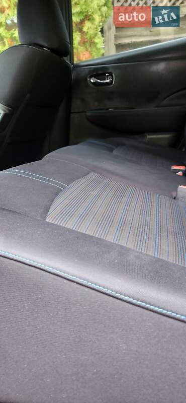 Хэтчбек Nissan Leaf 2018 в Ровно