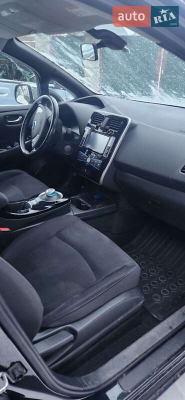 Хэтчбек Nissan Leaf 2014 в Ровно