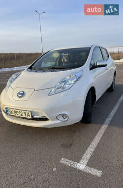 Хетчбек Nissan Leaf 2014 в Рівному