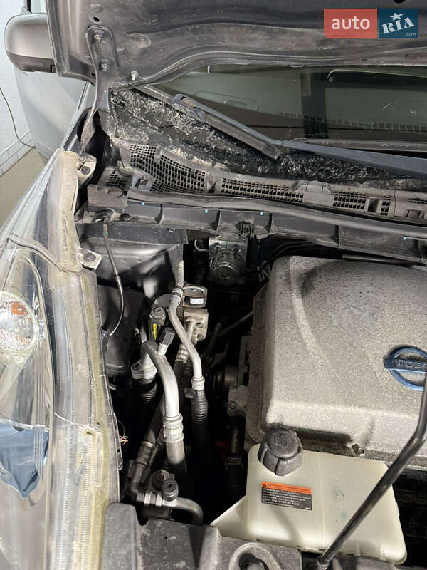 Хэтчбек Nissan Leaf 2014 в Умани