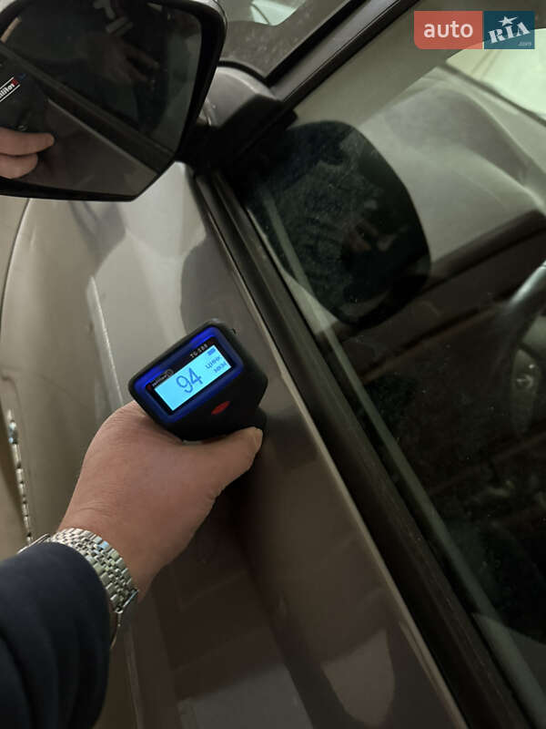 Хэтчбек Nissan Leaf 2014 в Умани