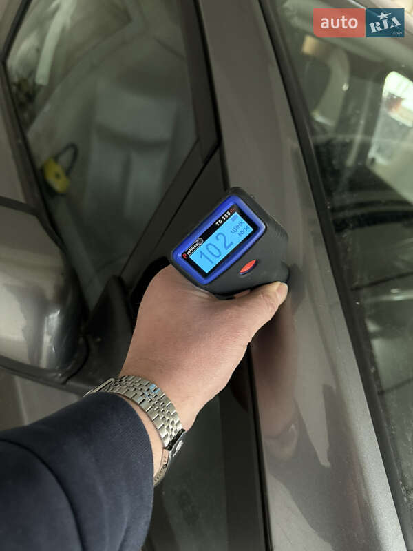 Хэтчбек Nissan Leaf 2014 в Умани