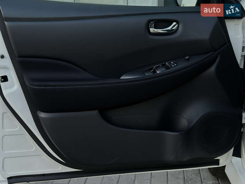Хэтчбек Nissan Leaf 2019 в Ровно
