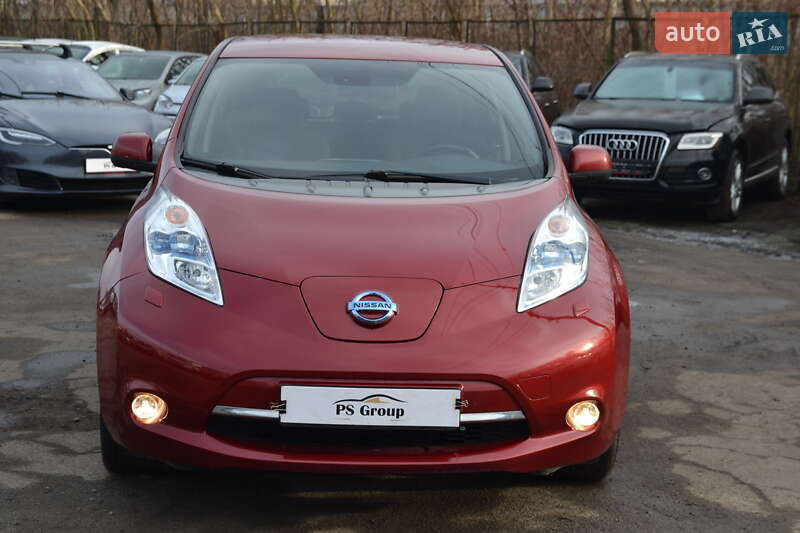 Хэтчбек Nissan Leaf 2016 в Луцке