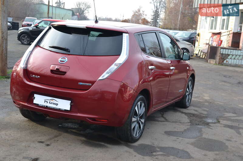 Хэтчбек Nissan Leaf 2016 в Луцке