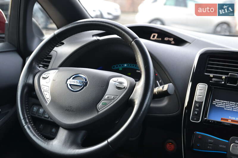 Хэтчбек Nissan Leaf 2016 в Луцке