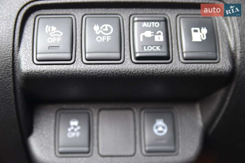 Хэтчбек Nissan Leaf 2016 в Луцке