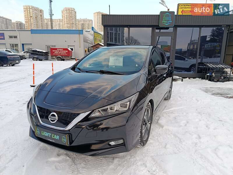 Хэтчбек Nissan Leaf 2018 в Броварах