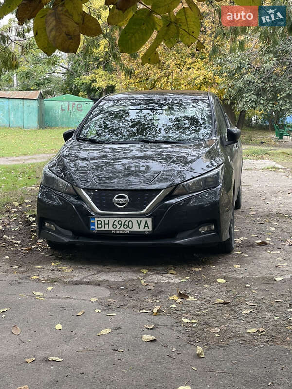 Хэтчбек Nissan Leaf 2018 в Одессе