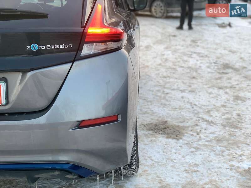 Хэтчбек Nissan Leaf 2020 в Виннице