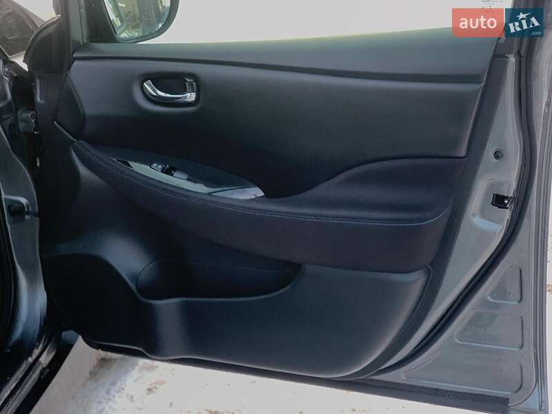 Хэтчбек Nissan Leaf 2020 в Виннице