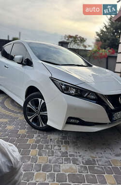 Хетчбек Nissan Leaf 2021 в Пустомитах