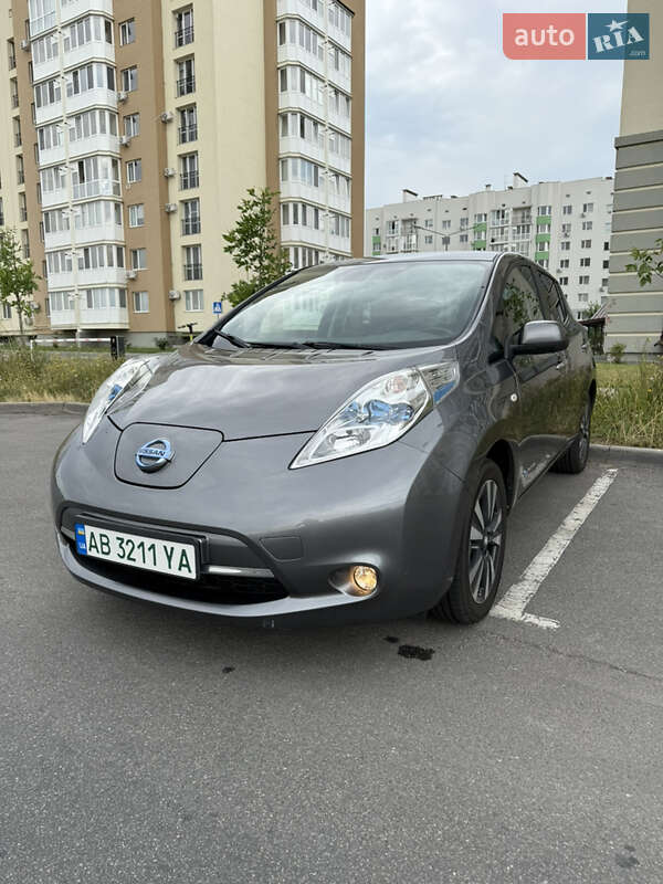 Хэтчбек Nissan Leaf 2014 в Виннице