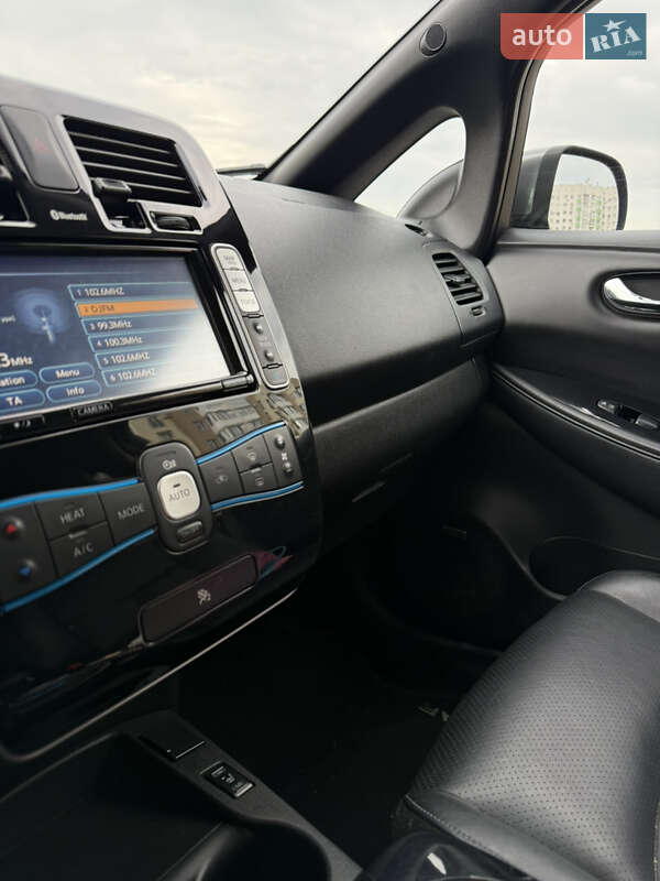 Хэтчбек Nissan Leaf 2014 в Виннице