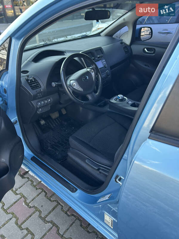 Хэтчбек Nissan Leaf 2015 в Одессе