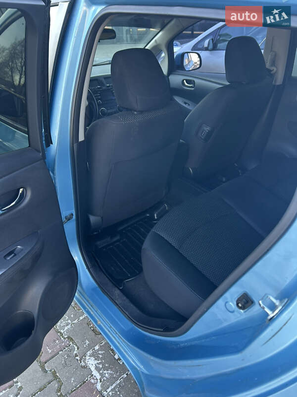Хэтчбек Nissan Leaf 2015 в Одессе