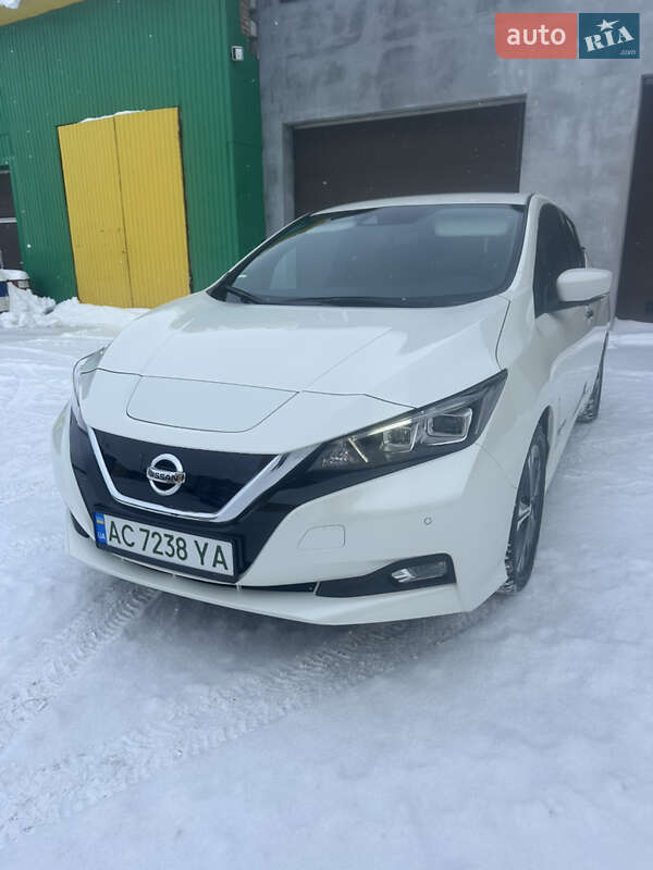 Хэтчбек Nissan Leaf 2018 в Владимире