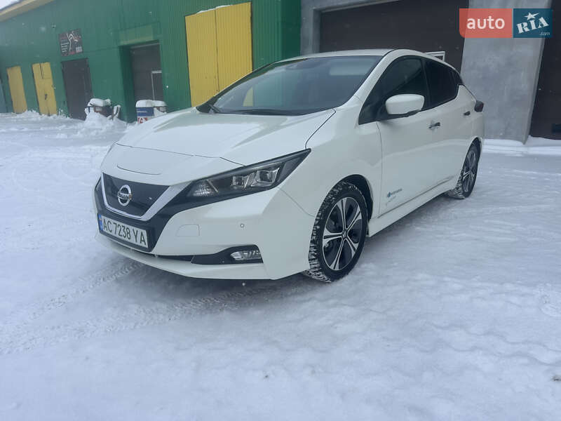 Хэтчбек Nissan Leaf 2018 в Владимире