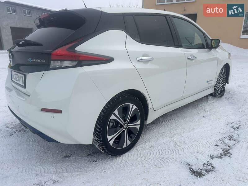 Хэтчбек Nissan Leaf 2018 в Владимире