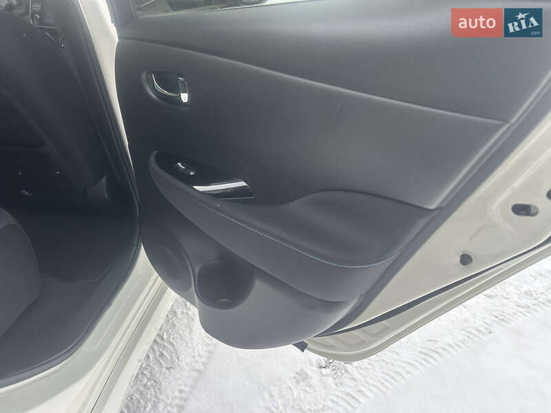 Хэтчбек Nissan Leaf 2018 в Владимире