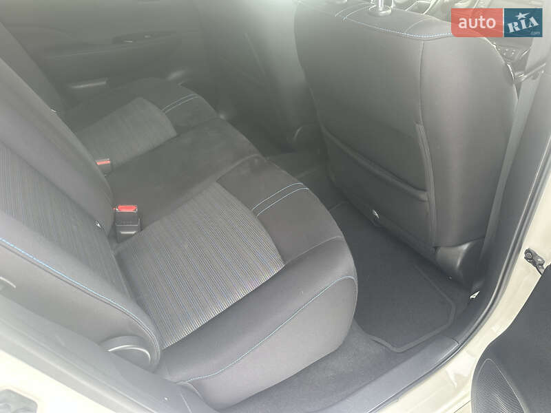 Хэтчбек Nissan Leaf 2018 в Владимире