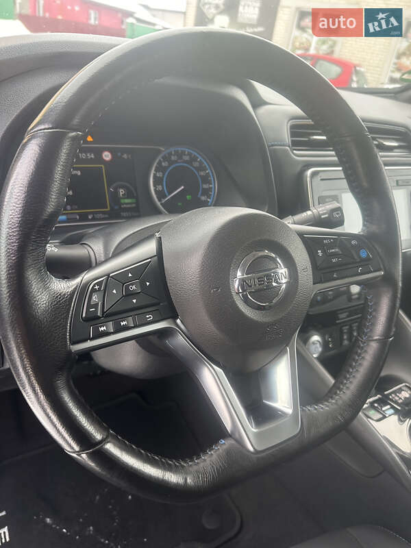 Хэтчбек Nissan Leaf 2018 в Владимире