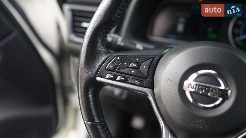 Хэтчбек Nissan Leaf 2019 в Львове