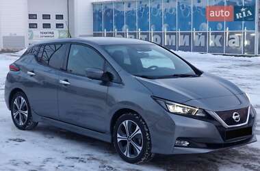 Хэтчбек Nissan Leaf 2019 в Черновцах