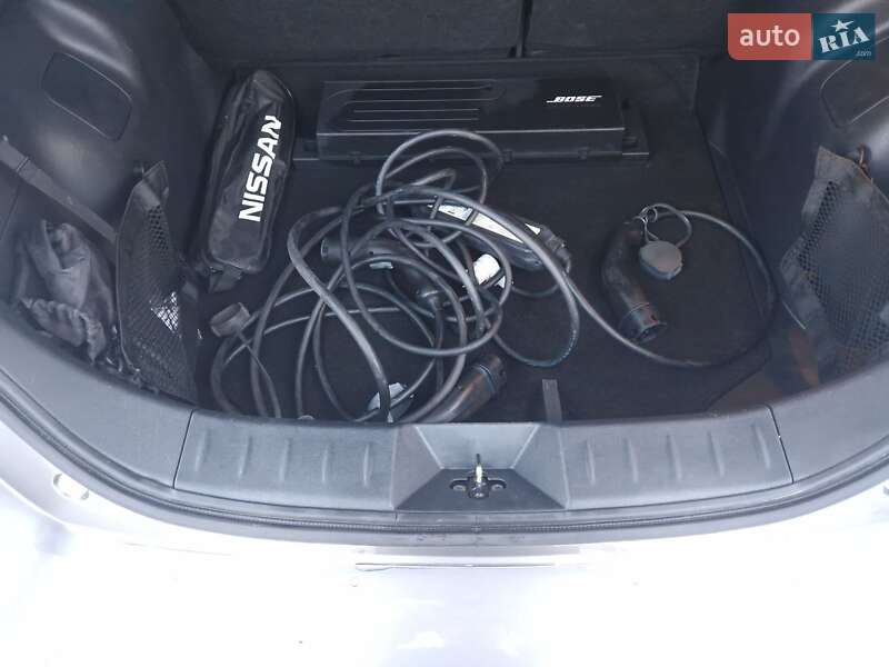 Хэтчбек Nissan Leaf 2019 в Черновцах