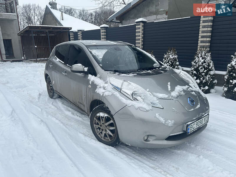 Хэтчбек Nissan Leaf 2016 в Стрые