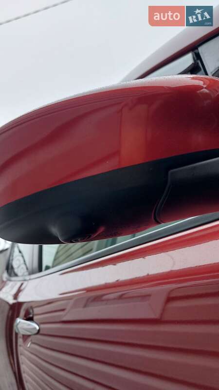 Хэтчбек Nissan Leaf 2015 в Фастове