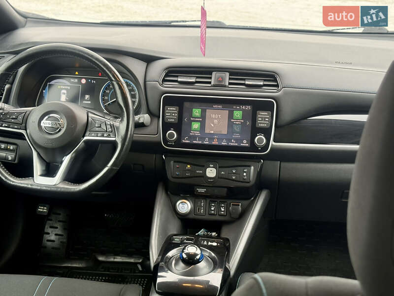 Хэтчбек Nissan Leaf 2021 в Житомире