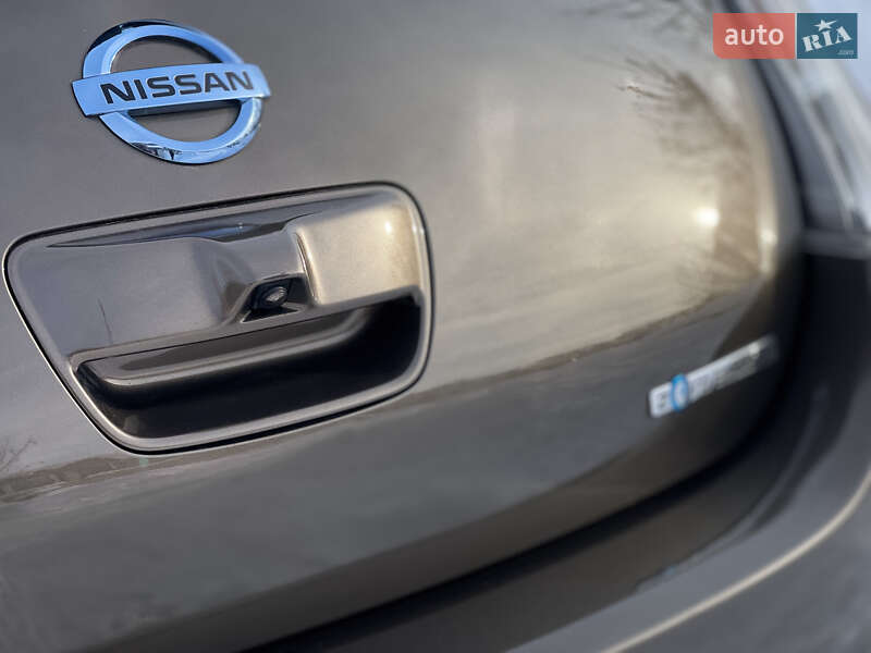 Хэтчбек Nissan Leaf 2016 в Тернополе